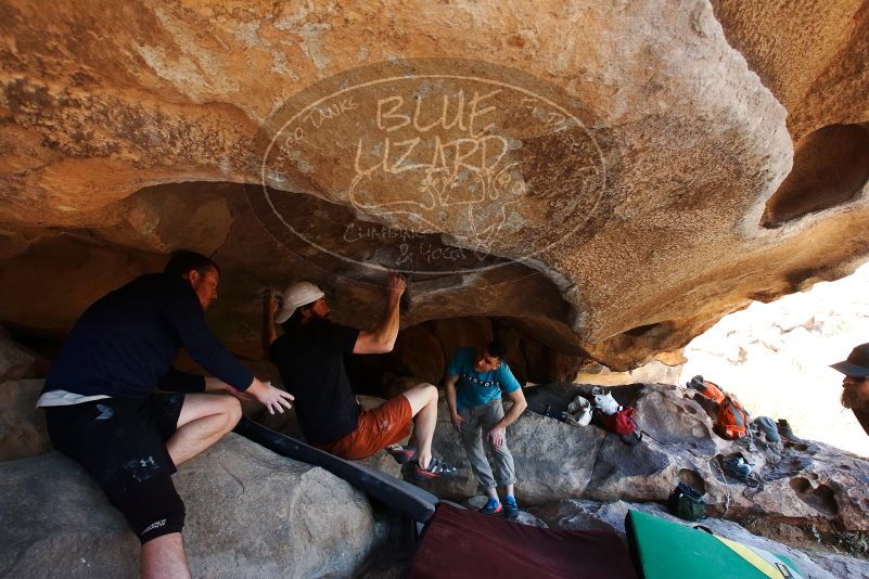 Bouldering in Hueco Tanks on 03/17/2019 with Blue Lizard Climbing and Yoga

Filename: SRM_20190317_1542080.jpg
Aperture: f/5.6
Shutter Speed: 1/250
Body: Canon EOS-1D Mark II
Lens: Canon EF 16-35mm f/2.8 L