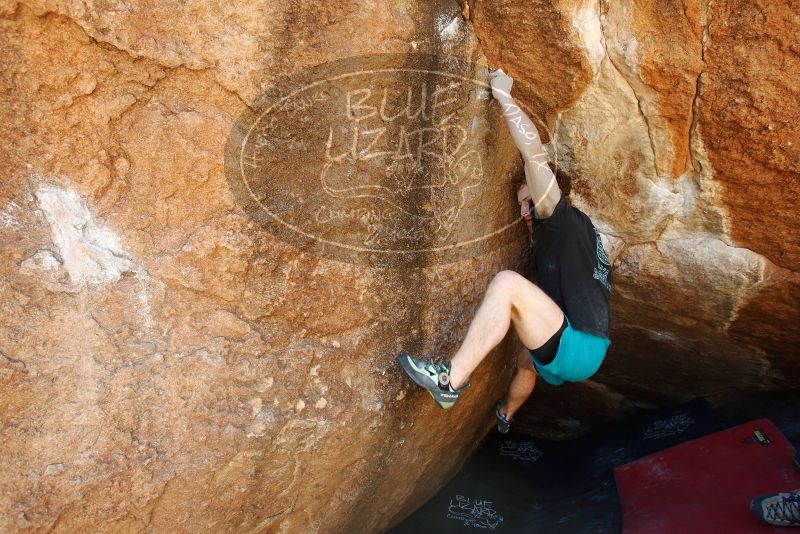 Bouldering in Hueco Tanks on 03/29/2019 with Blue Lizard Climbing and Yoga

Filename: SRM_20190329_1129370.jpg
Aperture: f/5.6
Shutter Speed: 1/250
Body: Canon EOS-1D Mark II
Lens: Canon EF 16-35mm f/2.8 L