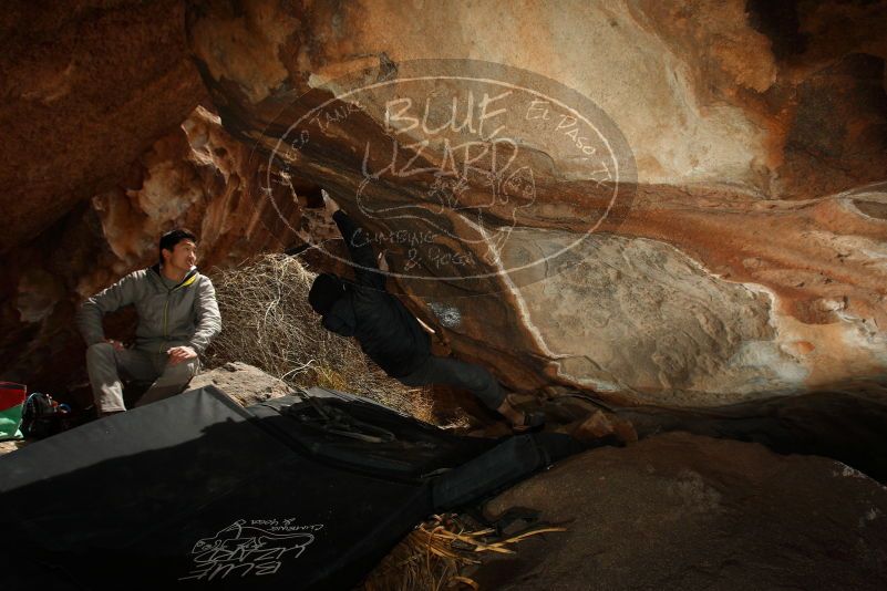 Bouldering in Hueco Tanks on 03/30/2019 with Blue Lizard Climbing and Yoga

Filename: SRM_20190330_1343150.jpg
Aperture: f/5.6
Shutter Speed: 1/250
Body: Canon EOS-1D Mark II
Lens: Canon EF 16-35mm f/2.8 L