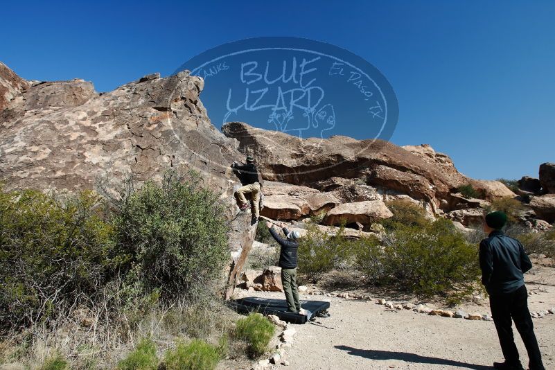 Bouldering in Hueco Tanks on 03/31/2019 with Blue Lizard Climbing and Yoga

Filename: SRM_20190331_1008310.jpg
Aperture: f/5.6
Shutter Speed: 1/160
Body: Canon EOS-1D Mark II
Lens: Canon EF 16-35mm f/2.8 L