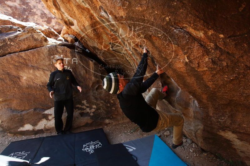 Bouldering in Hueco Tanks on 03/31/2019 with Blue Lizard Climbing and Yoga

Filename: SRM_20190331_1126310.jpg
Aperture: f/5.6
Shutter Speed: 1/250
Body: Canon EOS-1D Mark II
Lens: Canon EF 16-35mm f/2.8 L