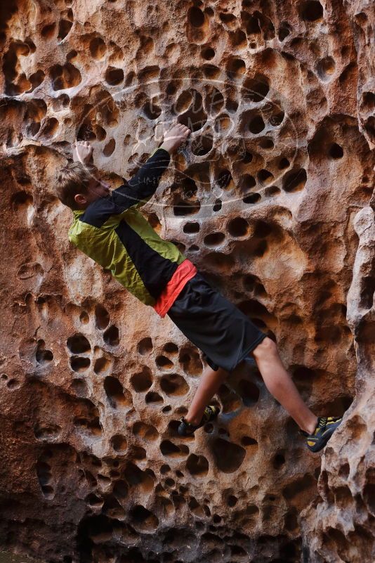 Bouldering in Hueco Tanks on 03/31/2019 with Blue Lizard Climbing and Yoga

Filename: SRM_20190331_1524190.jpg
Aperture: f/3.5
Shutter Speed: 1/160
Body: Canon EOS-1D Mark II
Lens: Canon EF 50mm f/1.8 II