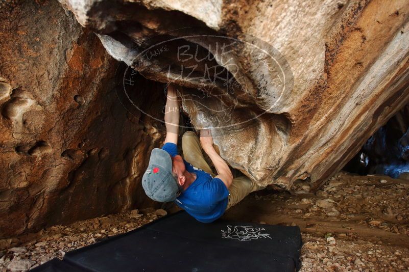Bouldering in Hueco Tanks on 04/05/2019 with Blue Lizard Climbing and Yoga

Filename: SRM_20190405_1309250.jpg
Aperture: f/4.0
Shutter Speed: 1/80
Body: Canon EOS-1D Mark II
Lens: Canon EF 16-35mm f/2.8 L