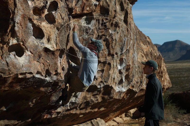 Bouldering in Hueco Tanks on 04/06/2019 with Blue Lizard Climbing and Yoga

Filename: SRM_20190406_0852520.jpg
Aperture: f/4.0
Shutter Speed: 1/1000
Body: Canon EOS-1D Mark II
Lens: Canon EF 50mm f/1.8 II