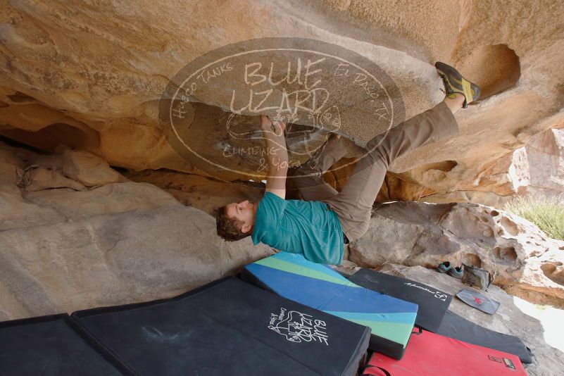 Bouldering in Hueco Tanks on 04/13/2019 with Blue Lizard Climbing and Yoga

Filename: SRM_20190413_1152060.jpg
Aperture: f/5.6
Shutter Speed: 1/125
Body: Canon EOS-1D Mark II
Lens: Canon EF 16-35mm f/2.8 L