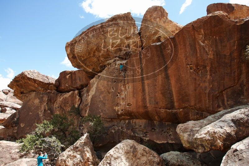 Bouldering in Hueco Tanks on 04/13/2019 with Blue Lizard Climbing and Yoga

Filename: SRM_20190413_1347450.jpg
Aperture: f/4.0
Shutter Speed: 1/640
Body: Canon EOS-1D Mark II
Lens: Canon EF 16-35mm f/2.8 L