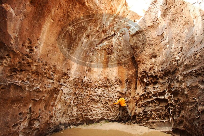 Bouldering in Hueco Tanks on 04/13/2019 with Blue Lizard Climbing and Yoga

Filename: SRM_20190413_1549330.jpg
Aperture: f/5.6
Shutter Speed: 1/100
Body: Canon EOS-1D Mark II
Lens: Canon EF 16-35mm f/2.8 L