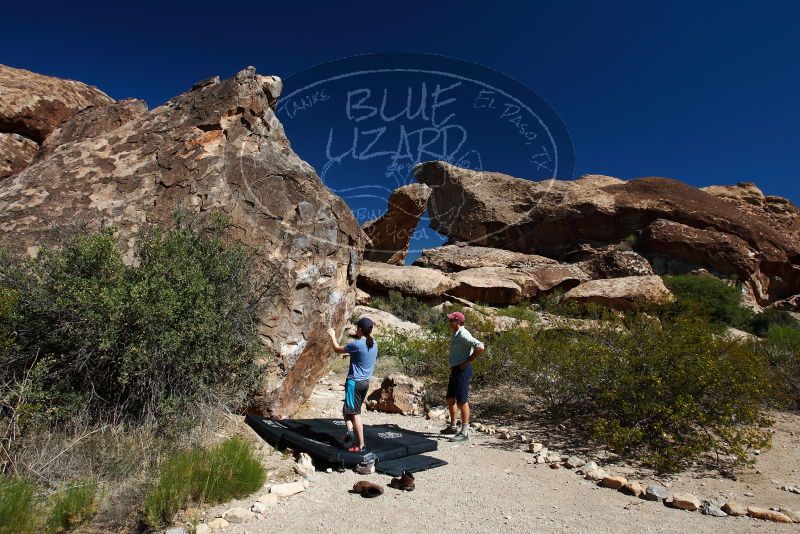 Bouldering in Hueco Tanks on 04/26/2019 with Blue Lizard Climbing and Yoga

Filename: SRM_20190426_0956420.jpg
Aperture: f/5.6
Shutter Speed: 1/250
Body: Canon EOS-1D Mark II
Lens: Canon EF 16-35mm f/2.8 L