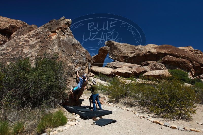 Bouldering in Hueco Tanks on 04/26/2019 with Blue Lizard Climbing and Yoga
Filename: SRM_20190426_1128100.jpg
Aperture: f/5.6
Shutter Speed: 1/320
Body: Canon EOS-1D Mark II
Lens: Canon EF 16-35mm f/2.8 L