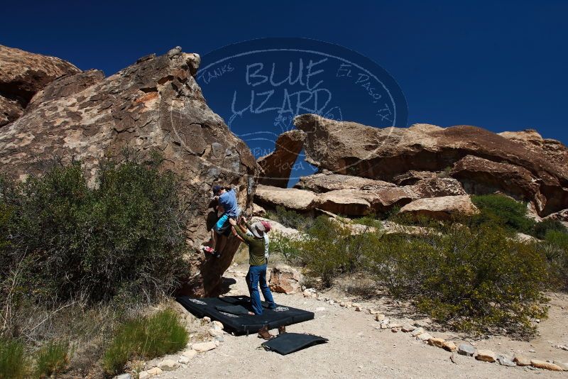 Bouldering in Hueco Tanks on 04/26/2019 with Blue Lizard Climbing and Yoga
Filename: SRM_20190426_1129080.jpg
Aperture: f/5.6
Shutter Speed: 1/320
Body: Canon EOS-1D Mark II
Lens: Canon EF 16-35mm f/2.8 L