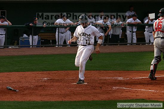 

Filename: img_2714_std.jpg
Aperture: f/4.5
Shutter Speed: 1/4000
Body: Canon EOS DIGITAL REBEL
Lens: Canon EF 80-200mm f/2.8 L