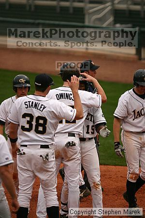 

Filename: img_2785_std.jpg
Aperture: f/2.8
Shutter Speed: 1/2500
Body: Canon EOS DIGITAL REBEL
Lens: Canon EF 80-200mm f/2.8 L