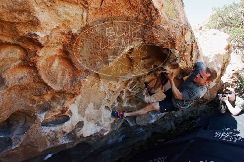 Bouldering in Hueco Tanks on 06/15/2019 with Blue Lizard Climbing and Yoga
Filename: SRM_20190615_1118530.jpg
Aperture: f/5.6
Shutter Speed: 1/640
Body: Canon EOS-1D Mark II
Lens: Canon EF 16-35mm f/2.8 L