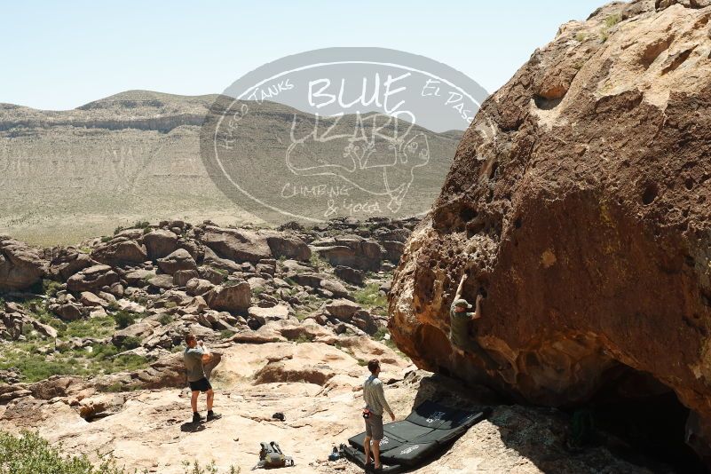 Bouldering in Hueco Tanks on 06/15/2019 with Blue Lizard Climbing and Yoga
Filename: SRM_20190615_1212060.jpg
Aperture: f/5.6
Shutter Speed: 1/400
Body: Canon EOS-1D Mark II
Lens: Canon EF 50mm f/1.8 II