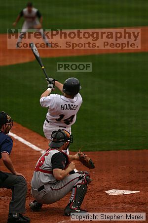 

Filename: img_2667_std.jpg
Aperture: f/3.2
Shutter Speed: 1/1600
Body: Canon EOS DIGITAL REBEL
Lens: Canon EF 80-200mm f/2.8 L