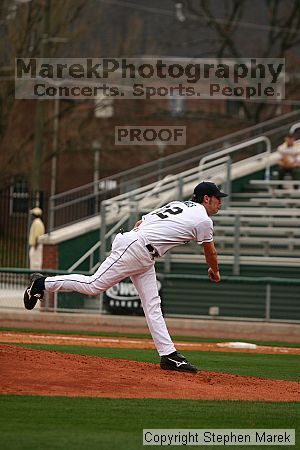 

Filename: img_2663_std.jpg
Aperture: f/3.2
Shutter Speed: 1/1600
Body: Canon EOS DIGITAL REBEL
Lens: Canon EF 80-200mm f/2.8 L