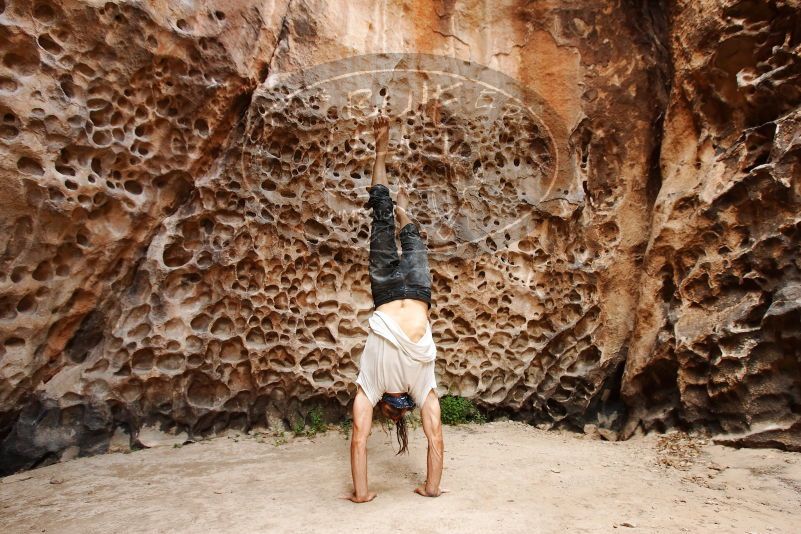 Bouldering in Hueco Tanks on 08/02/2019 with Blue Lizard Climbing and Yoga
Filename: SRM_20190802_1442120.jpg
Aperture: f/5.6
Shutter Speed: 1/100
Body: Canon EOS-1D Mark II
Lens: Canon EF 16-35mm f/2.8 L