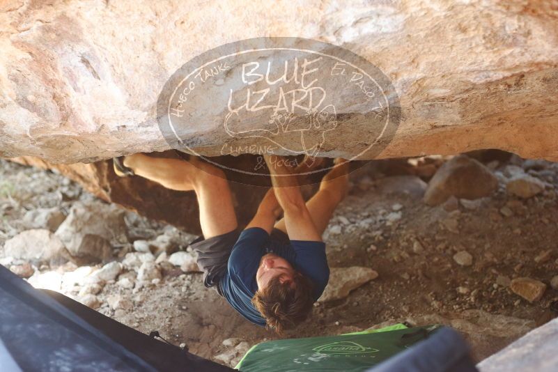 Bouldering in Hueco Tanks on 08/31/2019 with Blue Lizard Climbing and Yoga
Filename: SRM_20190831_1255530.jpg
Aperture: f/2.8
Shutter Speed: 1/250
Body: Canon EOS-1D Mark II
Lens: Canon EF 50mm f/1.8 II