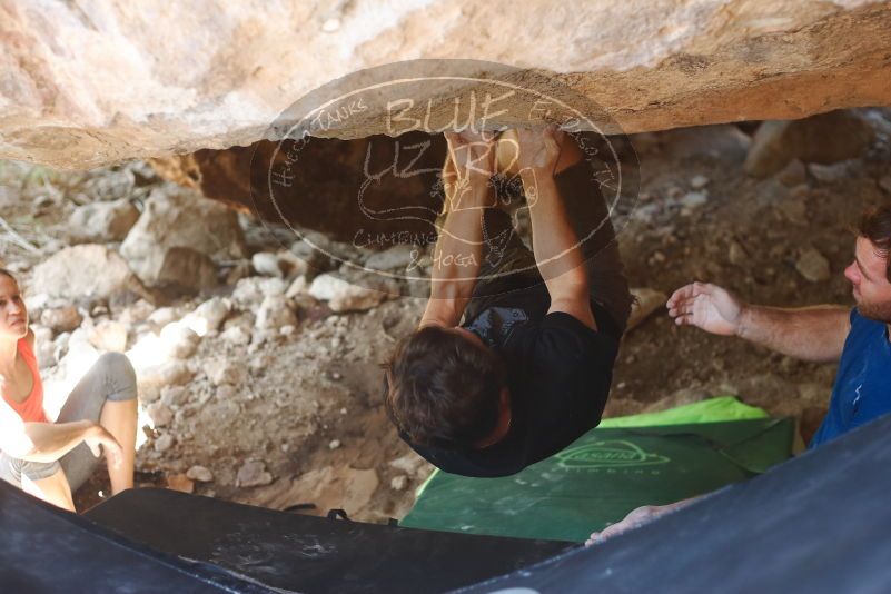 Bouldering in Hueco Tanks on 08/31/2019 with Blue Lizard Climbing and Yoga
Filename: SRM_20190831_1318360.jpg
Aperture: f/2.8
Shutter Speed: 1/160
Body: Canon EOS-1D Mark II
Lens: Canon EF 50mm f/1.8 II