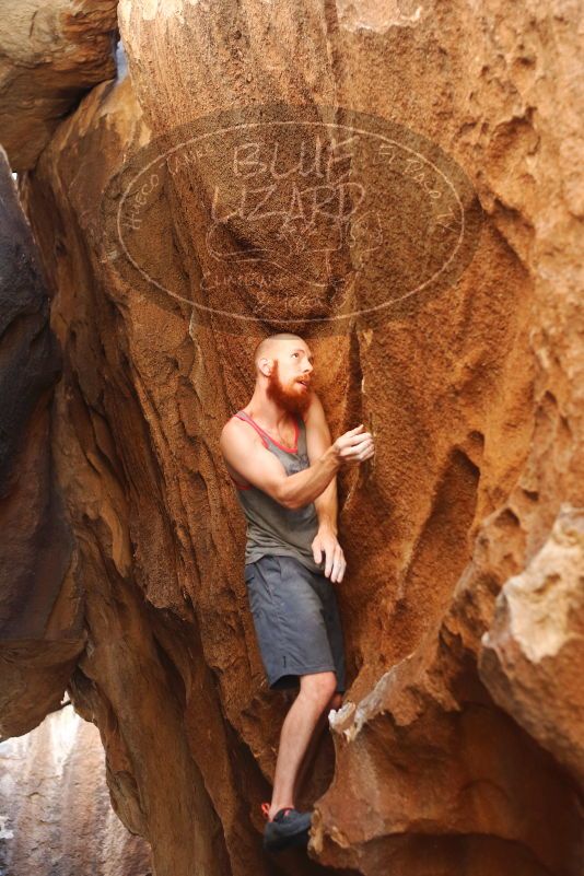 Bouldering in Hueco Tanks on 08/31/2019 with Blue Lizard Climbing and Yoga

Filename: SRM_20190831_1732390.jpg
Aperture: f/2.8
Shutter Speed: 1/400
Body: Canon EOS-1D Mark II
Lens: Canon EF 50mm f/1.8 II