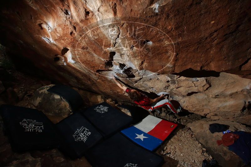 Bouldering in Hueco Tanks on 10/28/2019 with Blue Lizard Climbing and Yoga
Filename: SRM_20191028_1030210.jpg
Aperture: f/8.0
Shutter Speed: 1/250
Body: Canon EOS-1D Mark II
Lens: Canon EF 16-35mm f/2.8 L