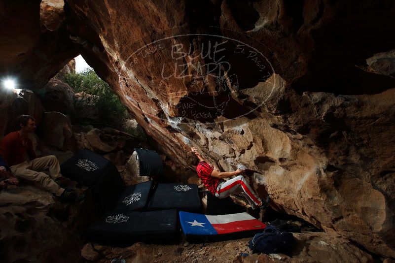 Bouldering in Hueco Tanks on 10/28/2019 with Blue Lizard Climbing and Yoga
Filename: SRM_20191028_1047530.jpg
Aperture: f/7.1
Shutter Speed: 1/250
Body: Canon EOS-1D Mark II
Lens: Canon EF 16-35mm f/2.8 L