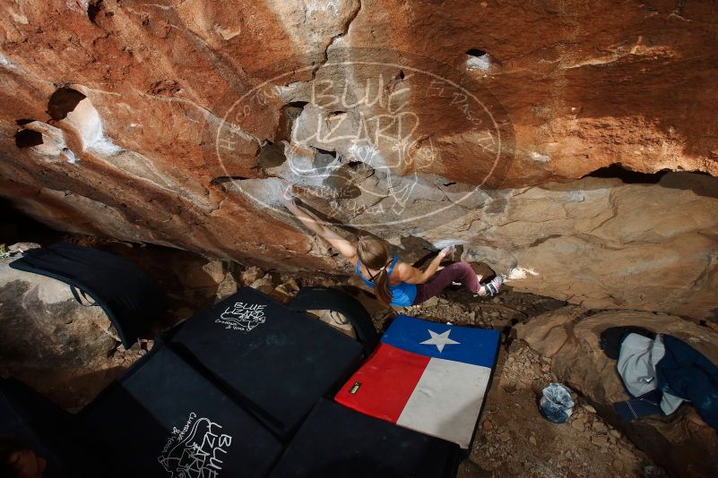 Bouldering in Hueco Tanks on 10/28/2019 with Blue Lizard Climbing and Yoga
Filename: SRM_20191028_1111210.jpg
Aperture: f/7.1
Shutter Speed: 1/250
Body: Canon EOS-1D Mark II
Lens: Canon EF 16-35mm f/2.8 L