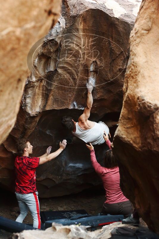 Bouldering in Hueco Tanks on 10/28/2019 with Blue Lizard Climbing and Yoga
Filename: SRM_20191028_1325060.jpg
Aperture: f/3.2
Shutter Speed: 1/250
Body: Canon EOS-1D Mark II
Lens: Canon EF 50mm f/1.8 II