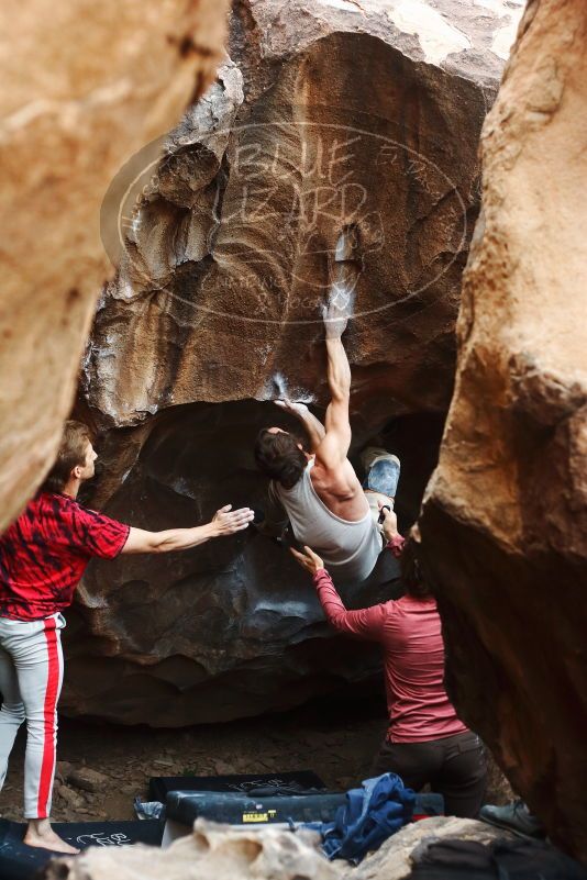 Bouldering in Hueco Tanks on 10/28/2019 with Blue Lizard Climbing and Yoga
Filename: SRM_20191028_1346360.jpg
Aperture: f/3.2
Shutter Speed: 1/250
Body: Canon EOS-1D Mark II
Lens: Canon EF 50mm f/1.8 II