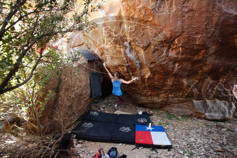 Bouldering in Hueco Tanks on 10/28/2019 with Blue Lizard Climbing and Yoga
Filename: SRM_20191028_1441351.jpg
Aperture: f/4.0
Shutter Speed: 1/250
Body: Canon EOS-1D Mark II
Lens: Canon EF 16-35mm f/2.8 L