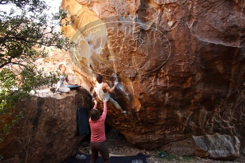 Bouldering in Hueco Tanks on 10/28/2019 with Blue Lizard Climbing and Yoga
Filename: SRM_20191028_1456221.jpg
Aperture: f/4.5
Shutter Speed: 1/250
Body: Canon EOS-1D Mark II
Lens: Canon EF 16-35mm f/2.8 L
