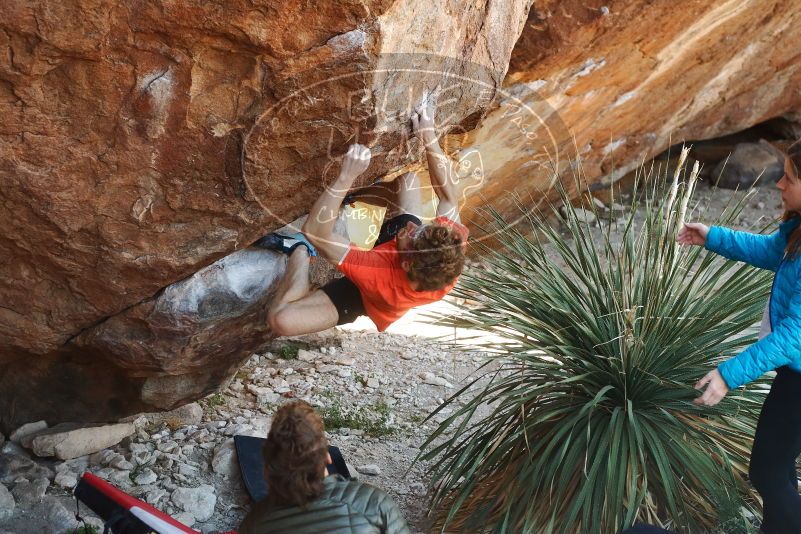 Bouldering in Hueco Tanks on 10/26/2019 with Blue Lizard Climbing and Yoga
Filename: SRM_20191026_1054500.jpg
Aperture: f/4.0
Shutter Speed: 1/320
Body: Canon EOS-1D Mark II
Lens: Canon EF 50mm f/1.8 II