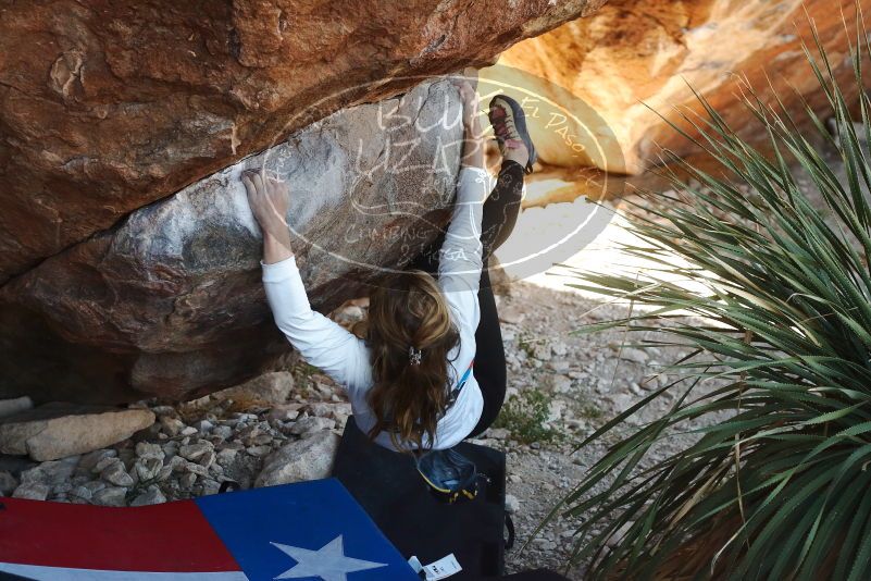 Bouldering in Hueco Tanks on 10/26/2019 with Blue Lizard Climbing and Yoga
Filename: SRM_20191026_1102390.jpg
Aperture: f/4.0
Shutter Speed: 1/500
Body: Canon EOS-1D Mark II
Lens: Canon EF 50mm f/1.8 II