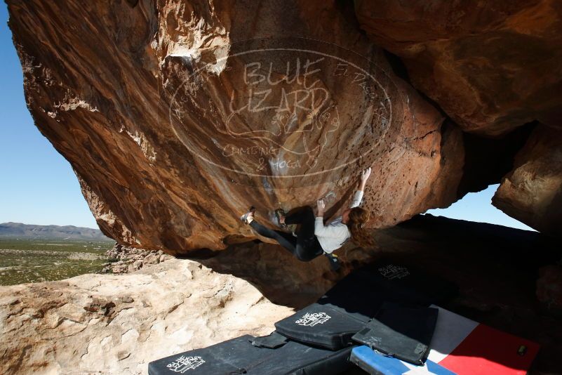 Bouldering in Hueco Tanks on 10/26/2019 with Blue Lizard Climbing and Yoga
Filename: SRM_20191026_1312470.jpg
Aperture: f/8.0
Shutter Speed: 1/250
Body: Canon EOS-1D Mark II
Lens: Canon EF 16-35mm f/2.8 L