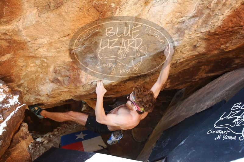 Bouldering in Hueco Tanks on 10/26/2019 with Blue Lizard Climbing and Yoga
Filename: SRM_20191026_1505071.jpg
Aperture: f/5.0
Shutter Speed: 1/200
Body: Canon EOS-1D Mark II
Lens: Canon EF 16-35mm f/2.8 L