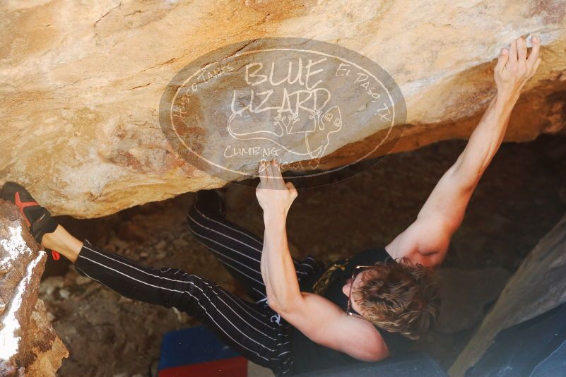 Bouldering in Hueco Tanks on 10/26/2019 with Blue Lizard Climbing and Yoga

Filename: SRM_20191026_1516540.jpg
Aperture: f/4.0
Shutter Speed: 1/250
Body: Canon EOS-1D Mark II
Lens: Canon EF 50mm f/1.8 II
