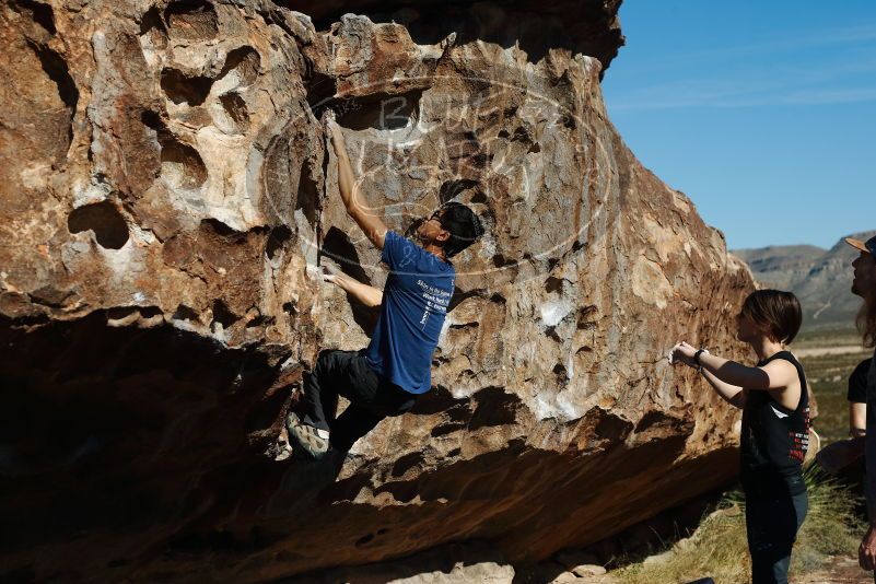 Bouldering in Hueco Tanks on 11/09/2019 with Blue Lizard Climbing and Yoga
Filename: SRM_20191109_1106280.jpg
Aperture: f/4.5
Shutter Speed: 1/1600
Body: Canon EOS-1D Mark II
Lens: Canon EF 50mm f/1.8 II