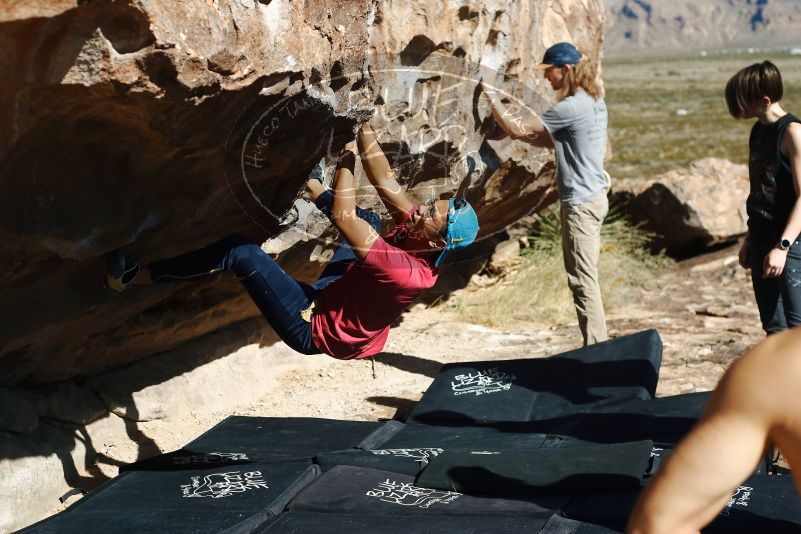 Bouldering in Hueco Tanks on 11/09/2019 with Blue Lizard Climbing and Yoga

Filename: SRM_20191109_1119140.jpg
Aperture: f/4.0
Shutter Speed: 1/1250
Body: Canon EOS-1D Mark II
Lens: Canon EF 50mm f/1.8 II