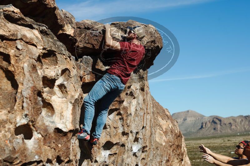 Bouldering in Hueco Tanks on 11/09/2019 with Blue Lizard Climbing and Yoga
Filename: SRM_20191109_1126060.jpg
Aperture: f/4.0
Shutter Speed: 1/2000
Body: Canon EOS-1D Mark II
Lens: Canon EF 50mm f/1.8 II