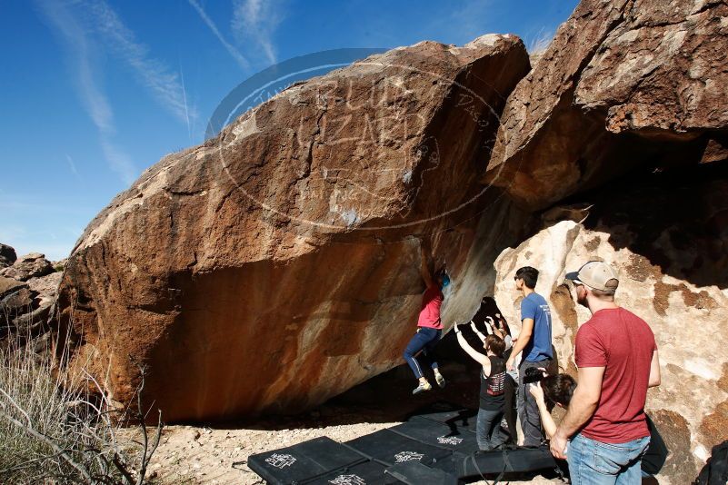 Bouldering in Hueco Tanks on 11/09/2019 with Blue Lizard Climbing and Yoga
Filename: SRM_20191109_1148320.jpg
Aperture: f/8.0
Shutter Speed: 1/250
Body: Canon EOS-1D Mark II
Lens: Canon EF 16-35mm f/2.8 L