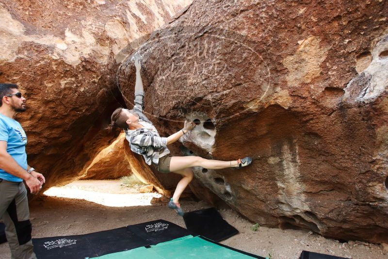 Bouldering in Hueco Tanks on 11/10/2019 with Blue Lizard Climbing and Yoga
Filename: SRM_20191110_1110470.jpg
Aperture: f/4.0
Shutter Speed: 1/320
Body: Canon EOS-1D Mark II
Lens: Canon EF 16-35mm f/2.8 L