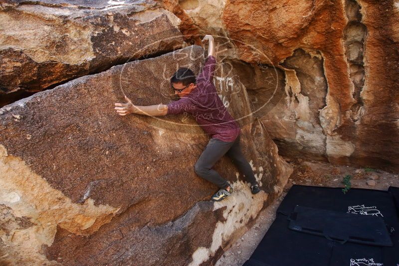 Bouldering in Hueco Tanks on 11/10/2019 with Blue Lizard Climbing and Yoga
Filename: SRM_20191110_1250230.jpg
Aperture: f/5.6
Shutter Speed: 1/250
Body: Canon EOS-1D Mark II
Lens: Canon EF 16-35mm f/2.8 L