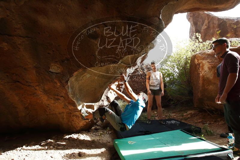 Bouldering in Hueco Tanks on 11/10/2019 with Blue Lizard Climbing and Yoga
Filename: SRM_20191110_1511410.jpg
Aperture: f/5.6
Shutter Speed: 1/320
Body: Canon EOS-1D Mark II
Lens: Canon EF 16-35mm f/2.8 L