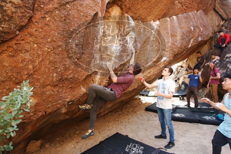 Bouldering in Hueco Tanks on 11/10/2019 with Blue Lizard Climbing and Yoga
Filename: SRM_20191110_1525360.jpg
Aperture: f/4.0
Shutter Speed: 1/200
Body: Canon EOS-1D Mark II
Lens: Canon EF 16-35mm f/2.8 L