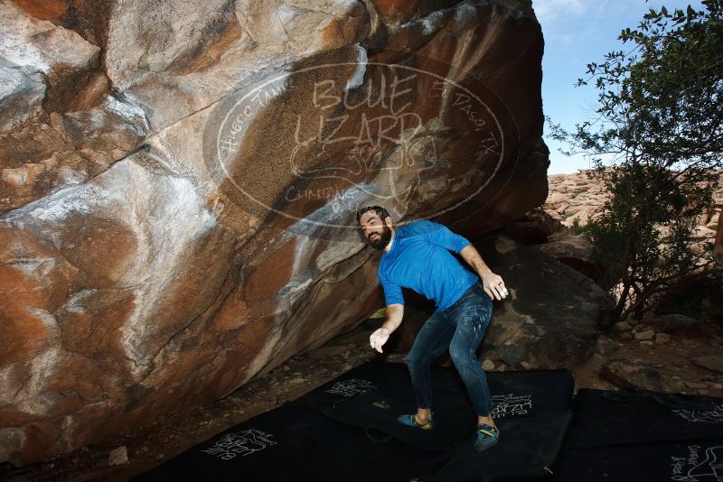 Bouldering in Hueco Tanks on 11/17/2019 with Blue Lizard Climbing and Yoga
Filename: SRM_20191117_1218420.jpg
Aperture: f/8.0
Shutter Speed: 1/250
Body: Canon EOS-1D Mark II
Lens: Canon EF 16-35mm f/2.8 L