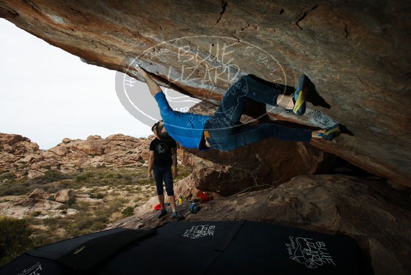 Bouldering in Hueco Tanks on 11/17/2019 with Blue Lizard Climbing and Yoga
Filename: SRM_20191117_1311540.jpg
Aperture: f/8.0
Shutter Speed: 1/250
Body: Canon EOS-1D Mark II
Lens: Canon EF 16-35mm f/2.8 L