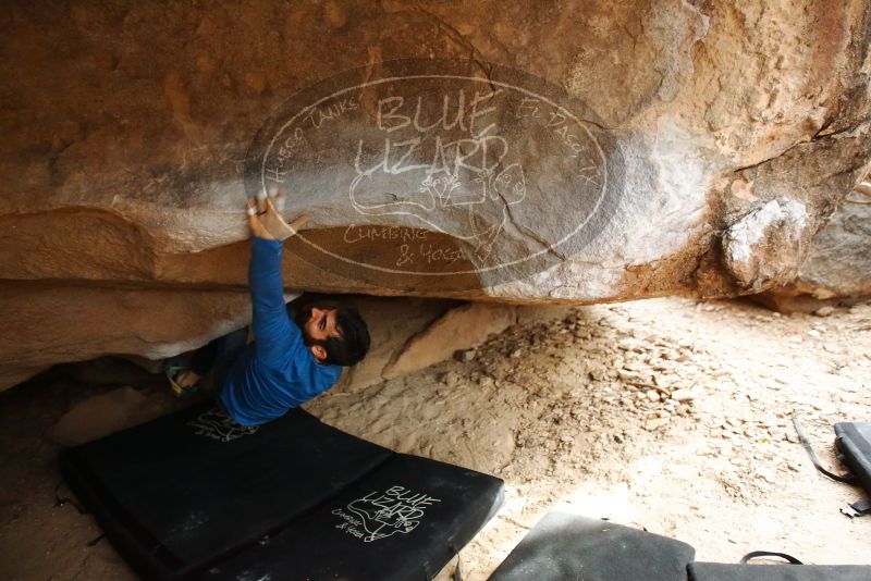 Bouldering in Hueco Tanks on 11/17/2019 with Blue Lizard Climbing and Yoga
Filename: SRM_20191117_1512000.jpg
Aperture: f/2.8
Shutter Speed: 1/250
Body: Canon EOS-1D Mark II
Lens: Canon EF 16-35mm f/2.8 L