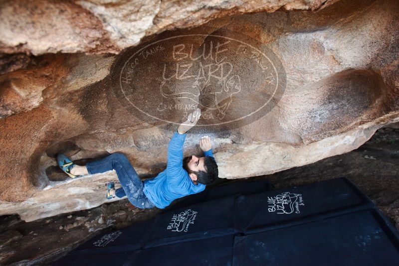 Bouldering in Hueco Tanks on 11/17/2019 with Blue Lizard Climbing and Yoga
Filename: SRM_20191117_1556000.jpg
Aperture: f/4.5
Shutter Speed: 1/250
Body: Canon EOS-1D Mark II
Lens: Canon EF 16-35mm f/2.8 L