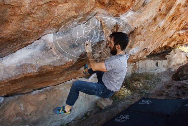Bouldering in Hueco Tanks on 11/18/2019 with Blue Lizard Climbing and Yoga
Filename: SRM_20191118_1159240.jpg
Aperture: f/5.6
Shutter Speed: 1/250
Body: Canon EOS-1D Mark II
Lens: Canon EF 16-35mm f/2.8 L