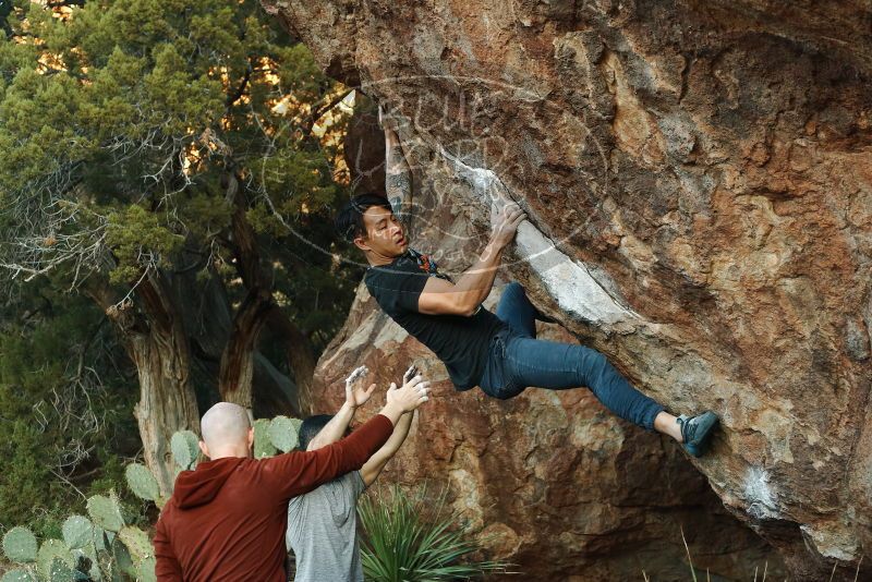 Bouldering in Hueco Tanks on 11/18/2019 with Blue Lizard Climbing and Yoga
Filename: SRM_20191118_1758310.jpg
Aperture: f/4.0
Shutter Speed: 1/250
Body: Canon EOS-1D Mark II
Lens: Canon EF 50mm f/1.8 II